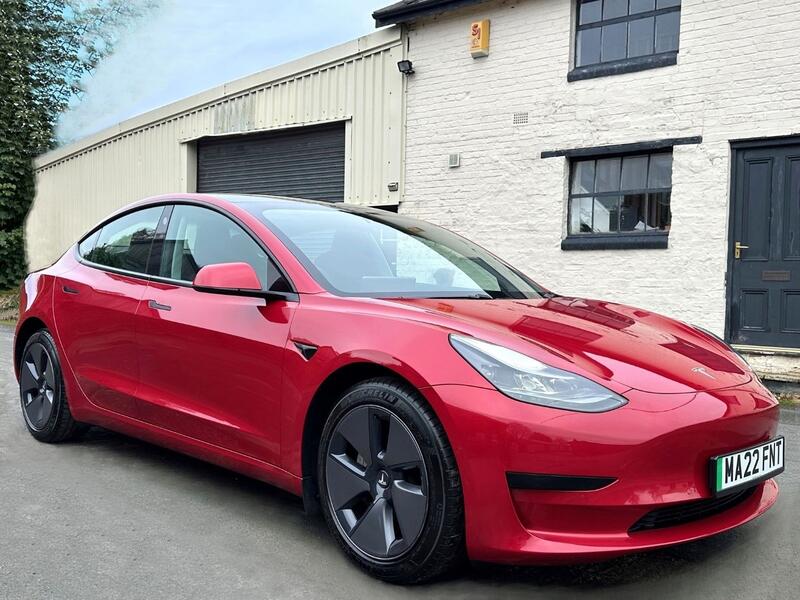 TESLA MODEL 3